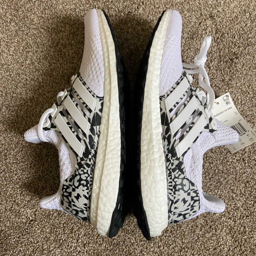 Adidas Ultraboost Wmns 8.5 Men’s 6 NWT!